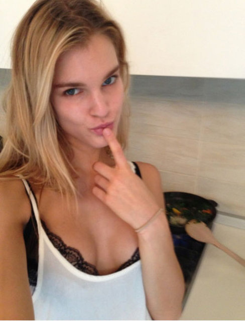Amerikalı model Joy Corrigan (20), temmuz ayında, iCloud hesabının şifreler...